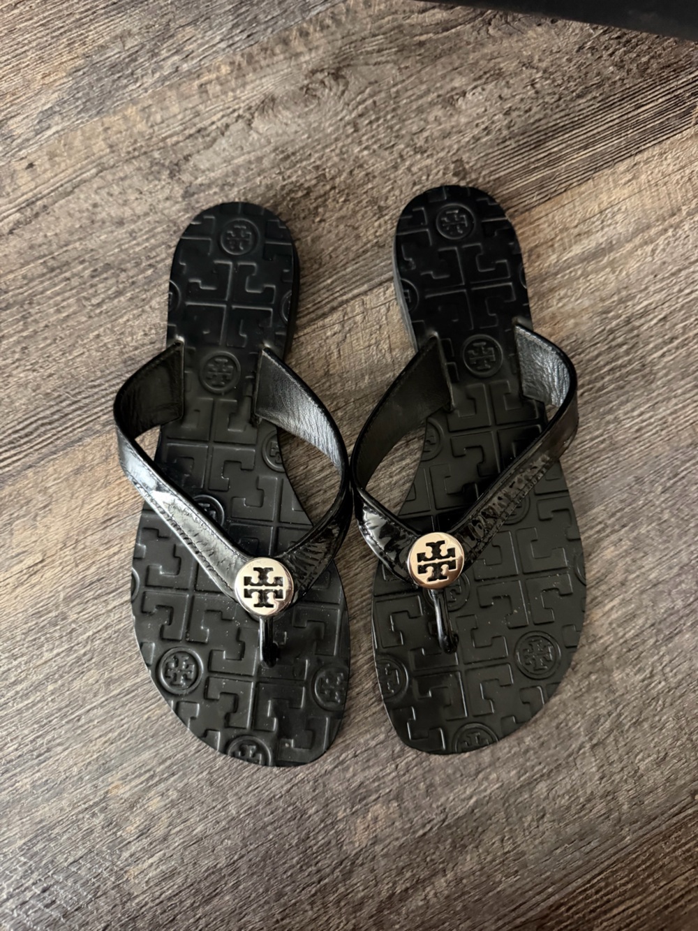 Tory Burch Logo Flip Flops